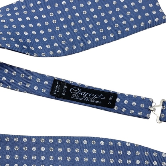 CHARVET Blue/White Geometric Silk LUXURY Self Bow Tie FRANCE - Picture 2 of 2